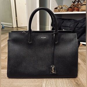 AUTHENTIC Saint Laurent Rive Gauche Cabas Medium